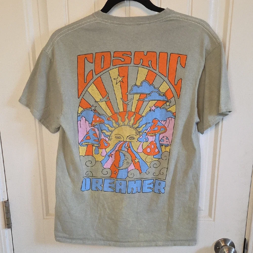 Cosmic Dreamer Sun Mushroom Short Sleeve Light Green Tshirt - Picture 4 of 7